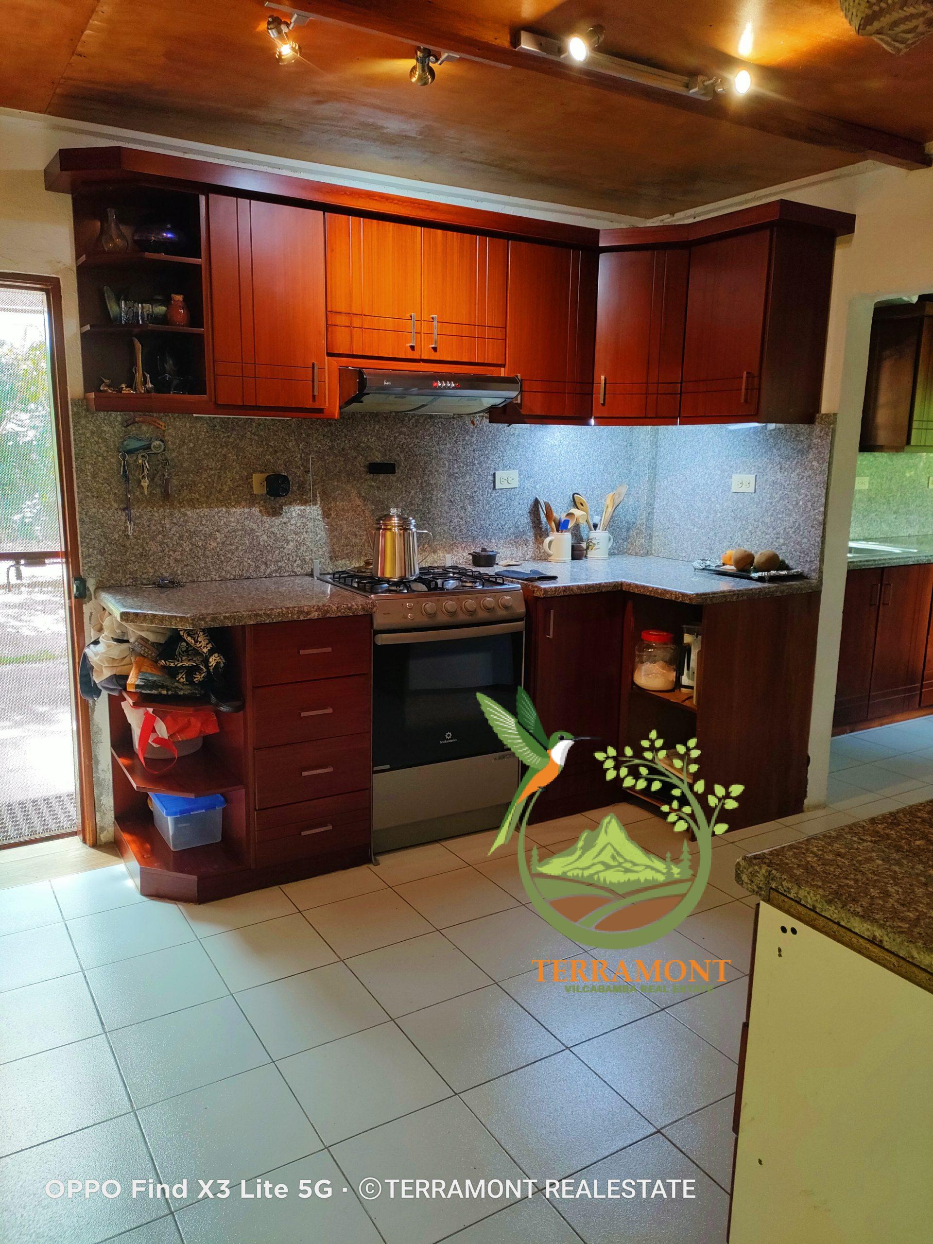 Se Vende Hermosa Casa en Vilcabamba con todo