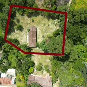 SE VENDE TERRENO CON CASA RUSTICA EN VILCABAMBA.
