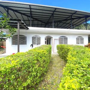 CASA DE VENTA EN VILCABAMBA.