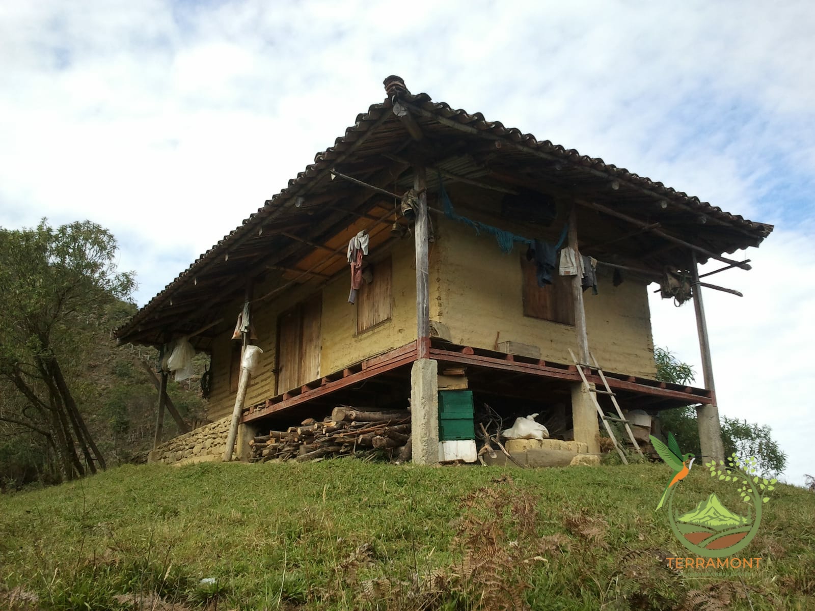 SE VENDE MAGNIFICA FINCA DE 42 HECTAREAS. (103.78 ACRES) EN VILCABAMBA.