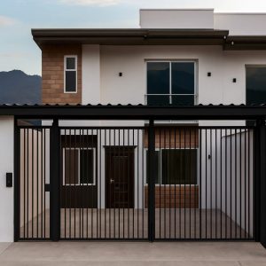 SE VENDE CASA POR ESTRENAR VILCABAMBA.