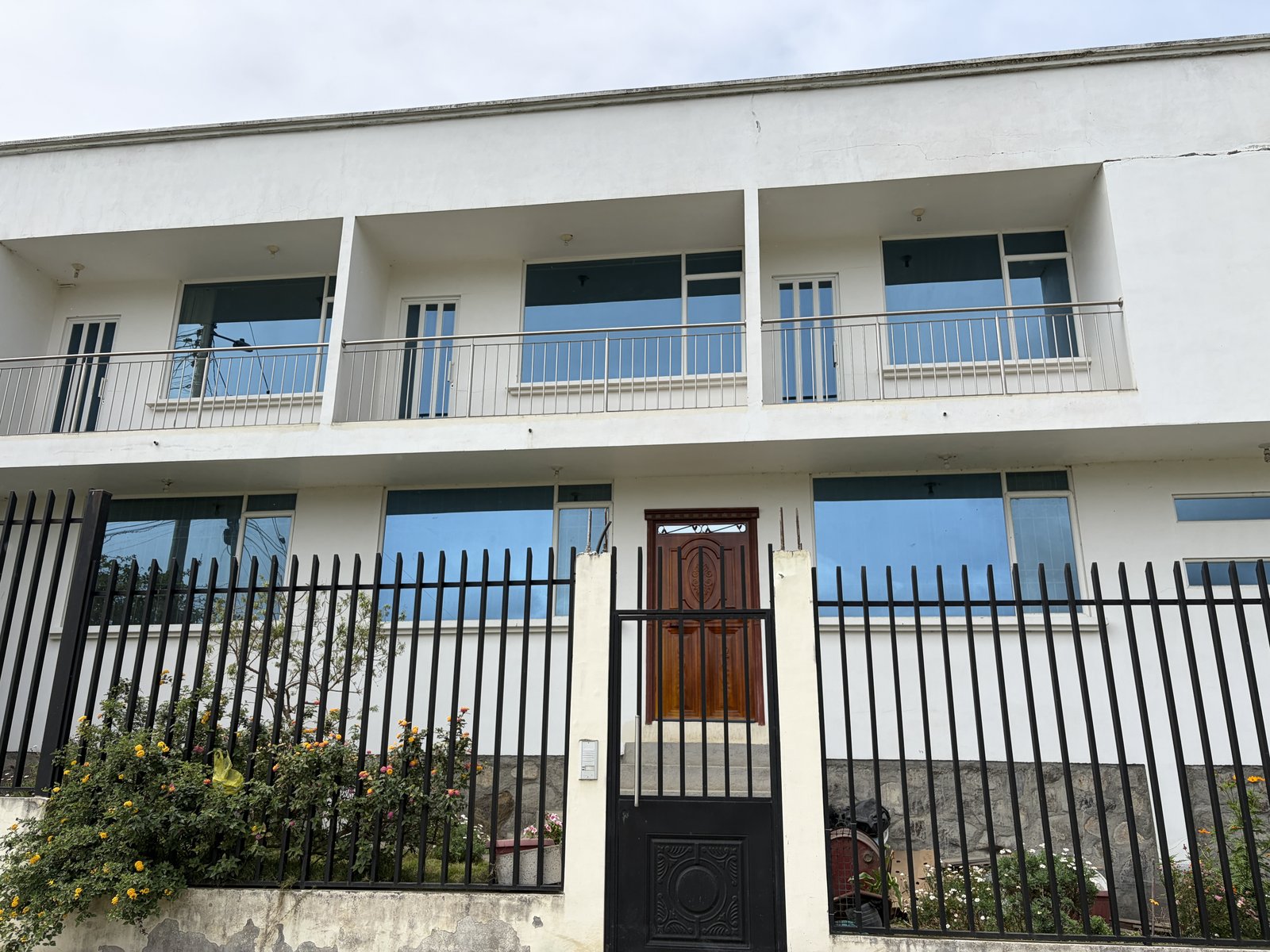 GW 01 exterior 5.JPG