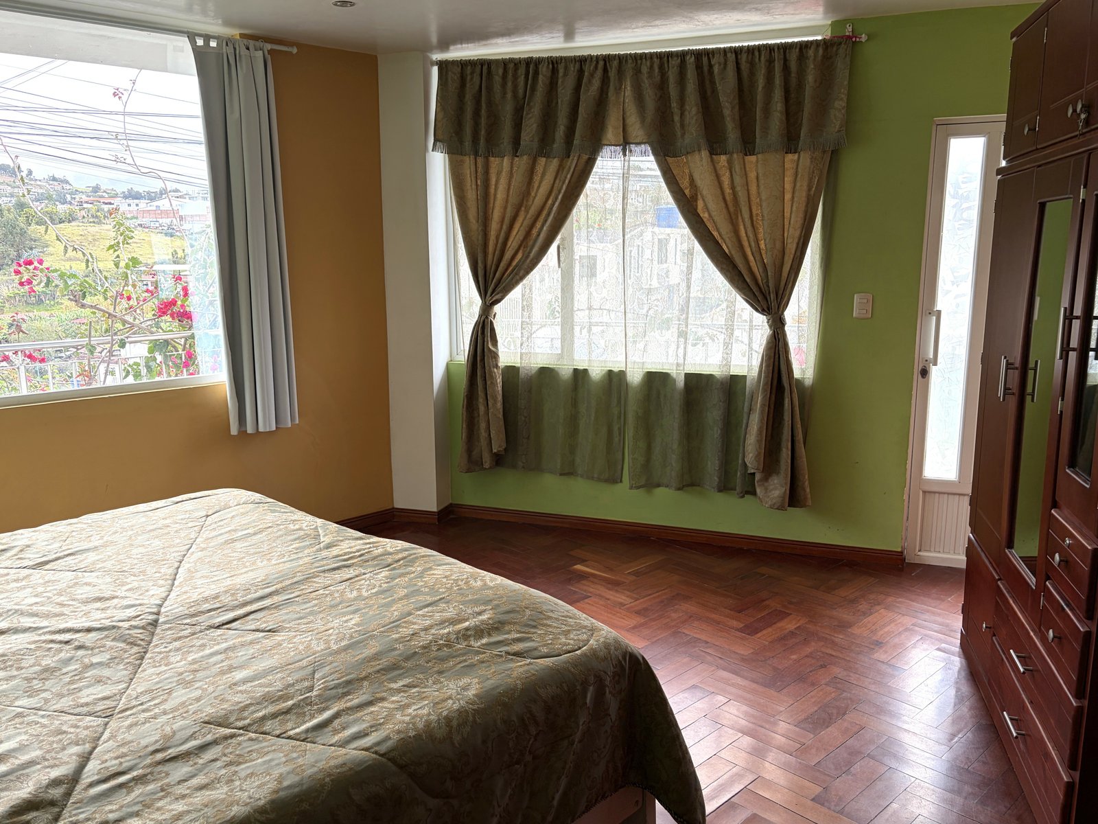 GW 08 dorm uno 01.JPG